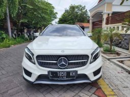 Mercedes-Benz GLA 200 Gasoline 2015 Putih