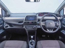  2021 Toyota SIENTA V 1.5 17
