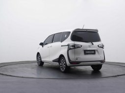  2021 Toyota SIENTA V 1.5 22