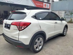 Honda HR-V E CVT 1.5 AT 2018 Good Condition 8