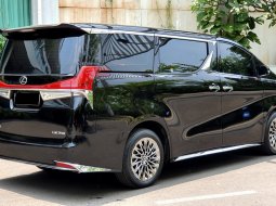 Lexus LM 350 2023 Hitam baru 4 Seater Executive VIP cash kredit proses bisa dibantu 5