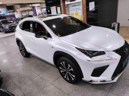 Lexus NX2018 Series 300 F-Sport  km 19.000 pajak panjang siap pakai full orijinal 2