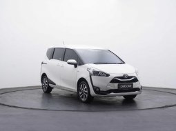  2021 Toyota SIENTA V 1.5