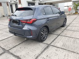 Honda City Hatchback New  City RS Hatchback CVT 2022 Abu-abu 5