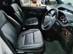 Toyota Voxy 2.0 A/T 2018 km rendah pajak panjang siap pakai 12