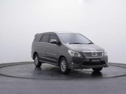  2013 Toyota KIJANG INNOVA V 2.0 1