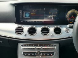 Mercedes-Benz E-Class E 300 SportStyle Avantgarde Line 2019 km 1 ribuan abu cash kredit proses bisa 13