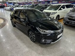 Toyota Corolla Altis  20171.8 Automatic km 30.000 4