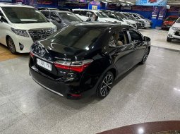 Toyota Corolla Altis  20171.8 Automatic km 30.000 7