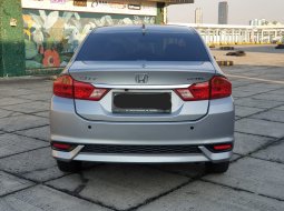 Honda city e at 2018 silver 2