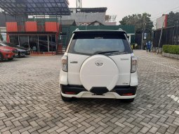 Daihatsu Terios R A/T 2017 SUV 5