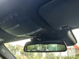 Low Miles Mercedes Benz C300 AMG Line Panoramic AT 2018 Putih 8