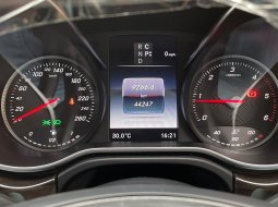 Mercedes-Benz V-Class V 220 2016 Hitam 8