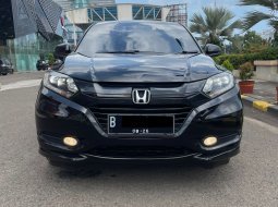 Honda HR-V 1.8L Prestige 2016 Hitam 3