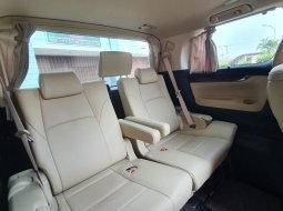 Toyota Alphard 2.5 G A/T 2020 Putih 11