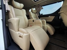 Toyota Alphard 2.5 G A/T 2020 Putih 14