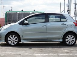 Toyota Yaris S 2010 Silver 3