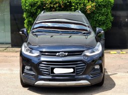 Chevrolet TRAX 1.4 Premier AT 2018 hitam sunroof km 31 rban cash kredit proses bisa dibantu