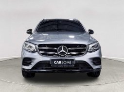 Mercedes-Benz GLC 200 AMG Line 2019 2