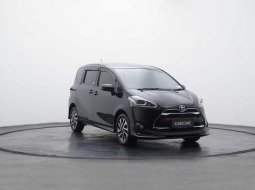 Toyota Sienta Q 2017 Hitam