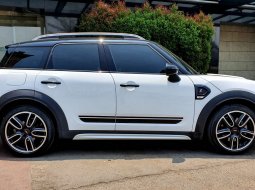 Mini Cooper 2.0 S Countryman JCW Package AT 2019 Putih 3