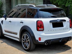 Mini Cooper 2.0 S Countryman JCW Package AT 2019 Putih 7