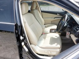 Toyota Camry V 2.5 AT 2018 HItam Metalik - Khusus Pembelian Credit 6