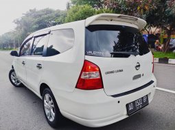 Grand Livina 2012 Putih asli AD 2