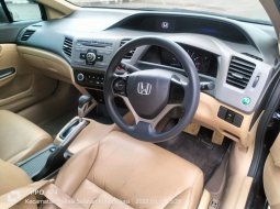 Honda Civic 1.8 Automatic 2013 8