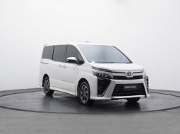 Jual mobil Toyota Voxy 2017