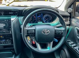 Toyota Fortuner New  4x2 2.4 GR Sport A/T 2021 hitam km 19rban dp75 jt saja 7