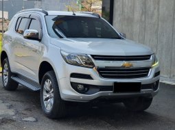 Chevrolet trailblazer ltz 2017 silver diesel pajak panjang 1 thn km 62rban cash kredit proses bisa 2