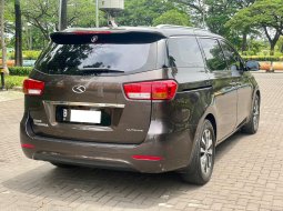 Kia Grand Sedona Ultimate 2017 Coklat 6