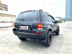 Ford Escape XLT Tahun 2005 Automatic Hitam 6