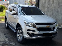 SIAP PAKAI! Chevrolet Trailblazer 2.5L LTZ Duramax Diesel AT 2017 Silver