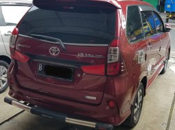 Toyota Grand Avanza Veloz 1.5 A/T ( Matic ) 2015 Merah Mulus Siap Pakai 2