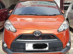 Toyota Sienta V A/T ( Matic ) 2017/ 2018 Orange Mulus Siap Pakai