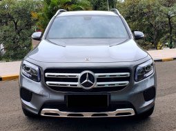 SIAP PAKAI!Mercedes-Benz GLB 200 Progressive Line 2021 AT Grey Metalic 2