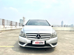 Mercedez Benz B200 Tahun 2012 Automatic Silver 