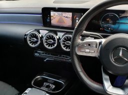 (LOW MILES)Mercedes Benz CLA 200 AMG Line AT Facelift CBU 2019 Hitam 13