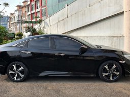 Dp50jt saja Honda Civic ES Prestige 2018 Sedan turbo hitam km 13 rban cash kredit proses bisa 5