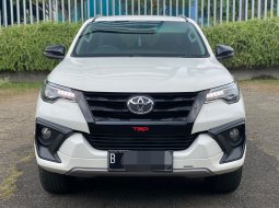 Toyota Fortuner VRZ TRD