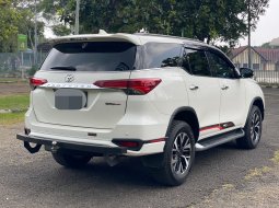 Toyota Fortuner VRZ TRD 5