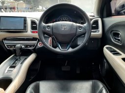 Honda HR-V 1.8 Prestige SUV AT 2018 Grey kM 20 Rb dP 4,9 jT No Pol Genap 14