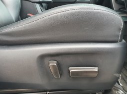 Toyota Fortuner New  4x2 2.8 A/T DSL GR Sport 2022 putih km 8 rban dp 75 jt tangan pertama dari baru 13