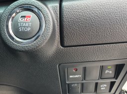 Toyota Fortuner New  4x2 2.8 A/T DSL GR Sport 2022 putih km 8 rban dp 75 jt tangan pertama dari baru 15