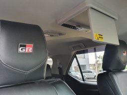 Toyota Fortuner New  4x2 2.8 A/T DSL GR Sport 2022 putih km 8 rban dp 75 jt tangan pertama dari baru 21