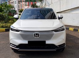 Km 1 ribuan honda hrv se cvt matic 2023 putih masih plastikan cash kredit proses bisa dibantu 2