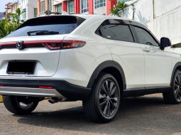 Km 1 ribuan honda hrv se cvt matic 2023 putih masih plastikan cash kredit proses bisa dibantu 21