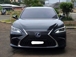 Lexus ES 300h Ultra Luxury Hitam km24rban sunroof siap pakai cash kredit proses bisa dibantu 10